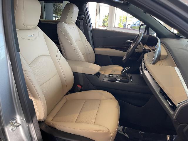 2025 Cadillac XT4 AWD Premium Luxury