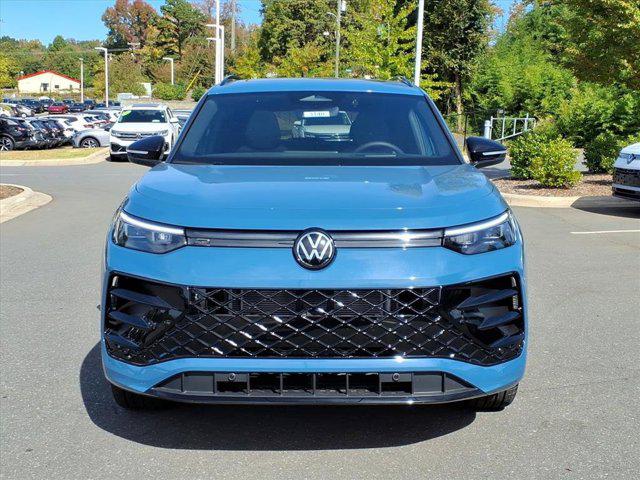 2025 Volkswagen Tiguan 2.0T SE R-Line Black