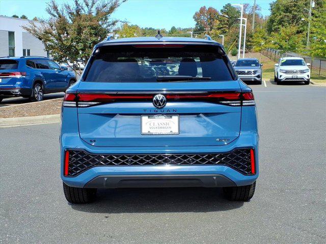 2025 Volkswagen Tiguan 2.0T SE R-Line Black