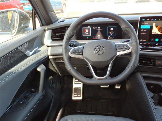 2025 Volkswagen Tiguan 2.0T SE R-Line Black
