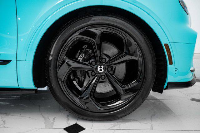 2024 Bentley Bentayga V8