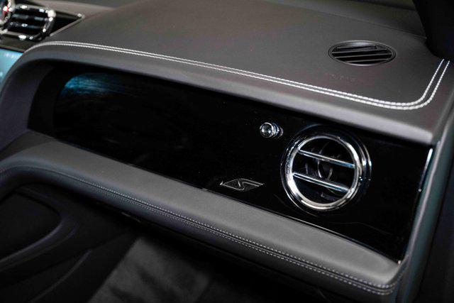 2024 Bentley Bentayga V8