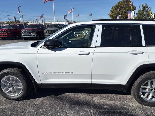 2025 Jeep Grand Cherokee GRAND CHEROKEE LAREDO X 4X2