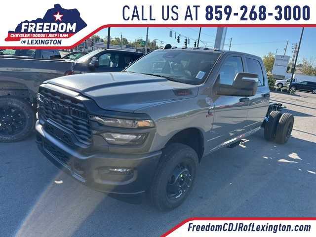 2026 RAM Ram 3500 Chassis Cab RAM 3500 TRADESMAN CREW CAB CHASSIS 4X4 60 CA 2026 RAM Ram 3500 Chassis Cab RAM 3500 TRADESMAN CREW CAB CHASSIS 4X4 60 CA