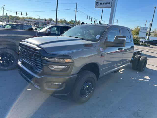 2026 RAM Ram 3500 Chassis Cab RAM 3500 TRADESMAN CREW CAB CHASSIS 4X4 60 CA 2026 RAM Ram 3500 Chassis Cab RAM 3500 TRADESMAN CREW CAB CHASSIS 4X4 60 CA
