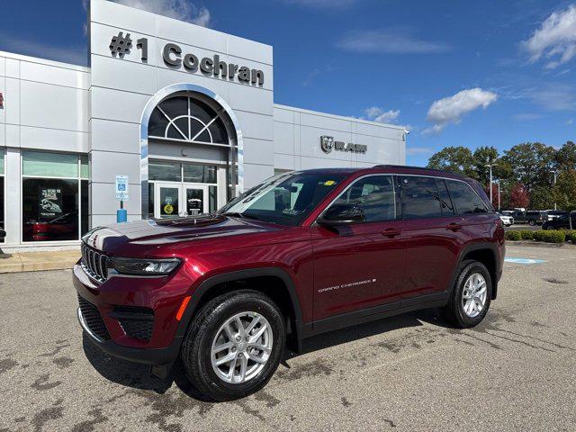 2025 Jeep Grand Cherokee GRAND CHEROKEE LAREDO X 4X4