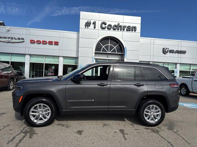 2025 Jeep Grand Cherokee GRAND CHEROKEE LAREDO X 4X4