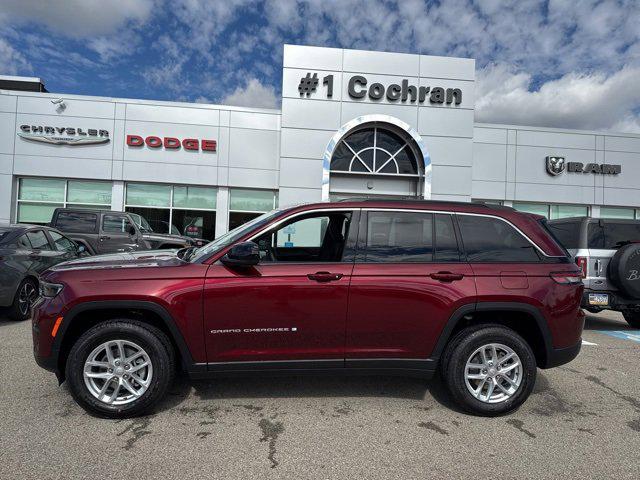 2025 Jeep Grand Cherokee GRAND CHEROKEE LAREDO X 4X4