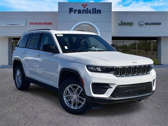 2025 Jeep Grand Cherokee GRAND CHEROKEE LAREDO X 4X4
