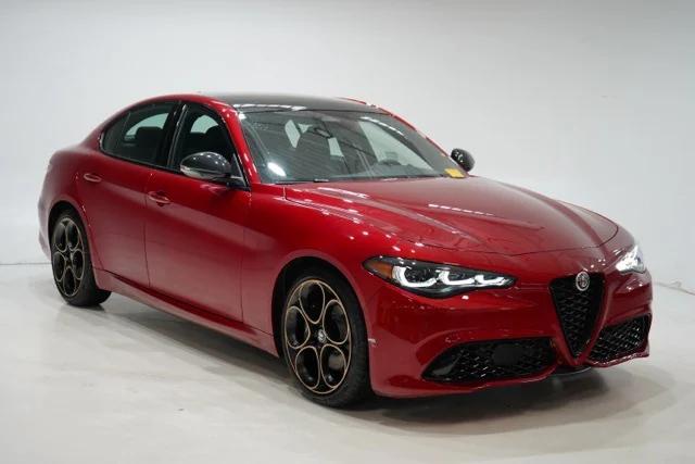 2025 Alfa Romeo Giulia GIULIA INTENSA RWD
