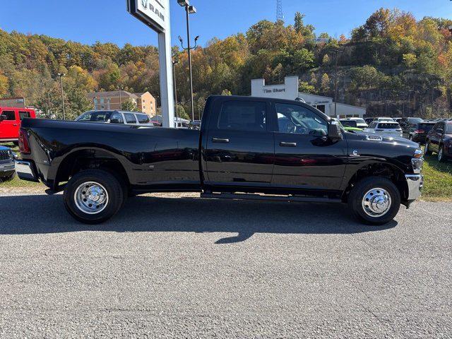 2026 RAM Ram 3500 RAM 3500 TRADESMAN CREW CAB 4X4 8 BOX 2026 RAM Ram 3500 RAM 3500 TRADESMAN CREW CAB 4X4 8 BOX