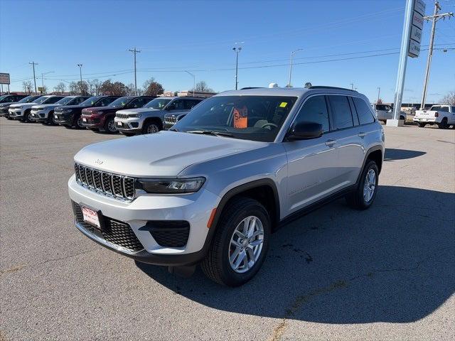 2025 Jeep Grand Cherokee GRAND CHEROKEE LAREDO X 4X4 2025 Jeep Grand Cherokee GRAND CHEROKEE LAREDO X 4X4