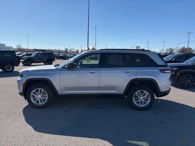 2025 Jeep Grand Cherokee GRAND CHEROKEE LAREDO X 4X4