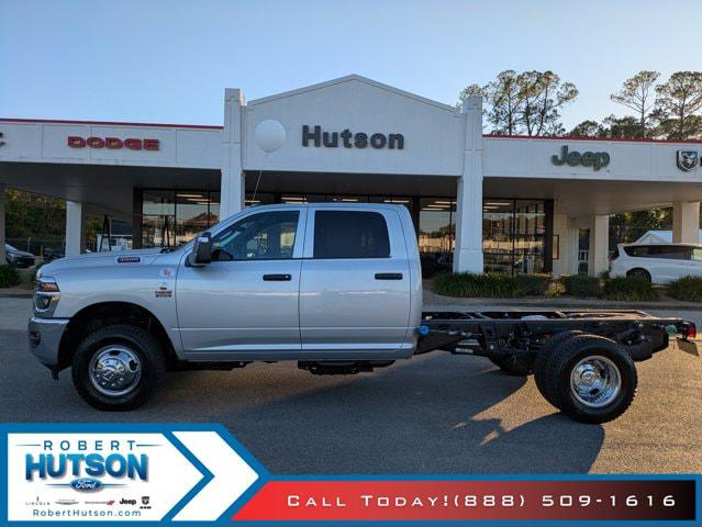 2026 RAM Ram 3500 Chassis Cab RAM 3500 TRADESMAN CREW CAB CHASSIS 4X4 60 CA