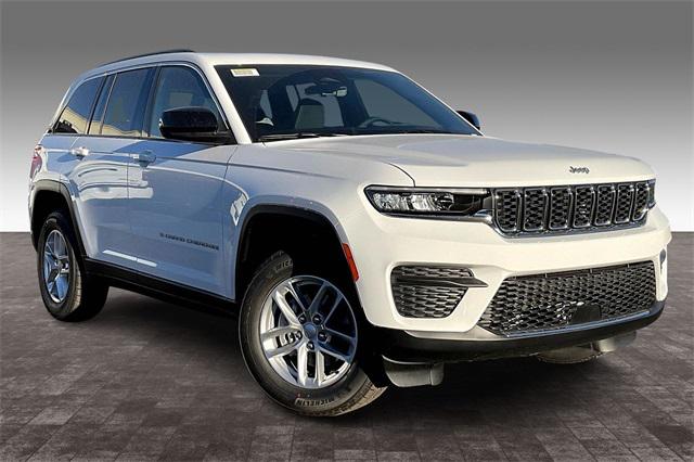 2025 Jeep Grand Cherokee GRAND CHEROKEE LAREDO X 4X4 2025 Jeep Grand Cherokee GRAND CHEROKEE LAREDO X 4X4