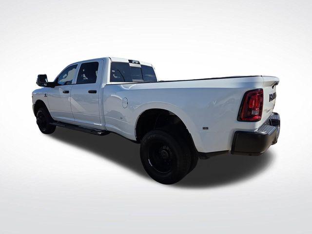 2026 RAM Ram 3500 RAM 3500 TRADESMAN CREW CAB 4X4 8 BOX