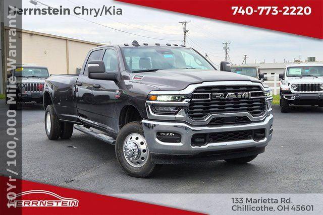 2026 RAM Ram 3500 RAM 3500 TRADESMAN CREW CAB 4X4 8 BOX