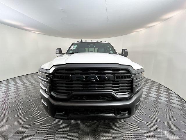2026 RAM Ram 3500 Chassis Cab RAM 3500 TRADESMAN CREW CAB CHASSIS 4X4 60 CA 2026 RAM Ram 3500 Chassis Cab RAM 3500 TRADESMAN CREW CAB CHASSIS 4X4 60 CA