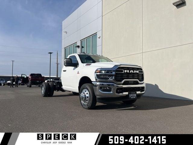 2026 RAM Ram 3500 Chassis Cab RAM 3500 TRADESMAN CHASSIS REGULAR CAB 4X4 84 CA