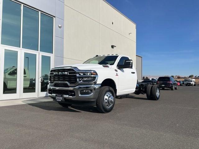 2026 RAM Ram 3500 Chassis Cab RAM 3500 TRADESMAN CHASSIS REGULAR CAB 4X4 84 CA