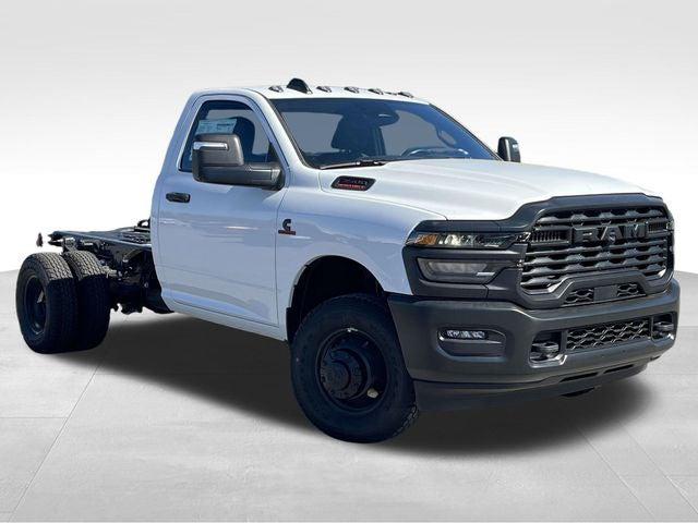 2026 RAM Ram 3500 Chassis Cab RAM 3500 TRADESMAN CHASSIS REGULAR CAB 4X4 60 CA 2026 RAM Ram 3500 Chassis Cab RAM 3500 TRADESMAN CHASSIS REGULAR CAB 4X4 60 CA