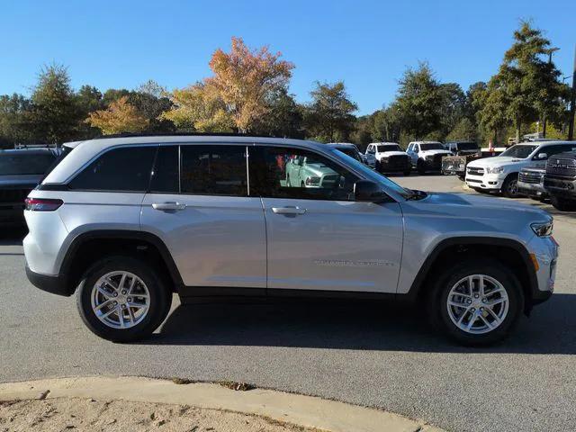 2025 Jeep Grand Cherokee GRAND CHEROKEE LAREDO X 4X2