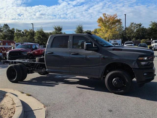 2026 RAM Ram 3500 Chassis Cab RAM 3500 TRADESMAN CREW CAB CHASSIS 4X4 60 CA 2026 RAM Ram 3500 Chassis Cab RAM 3500 TRADESMAN CREW CAB CHASSIS 4X4 60 CA
