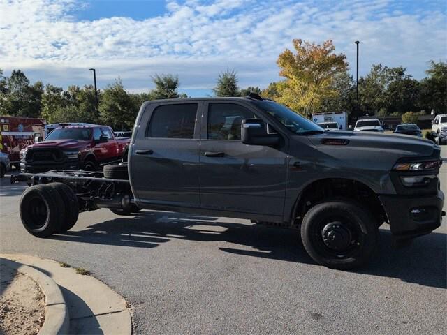 2026 RAM Ram 3500 Chassis Cab RAM 3500 TRADESMAN CREW CAB CHASSIS 4X4 60 CA 2026 RAM Ram 3500 Chassis Cab RAM 3500 TRADESMAN CREW CAB CHASSIS 4X4 60 CA