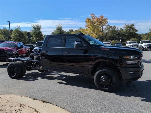 2026 RAM Ram 3500 Chassis Cab RAM 3500 TRADESMAN CREW CAB CHASSIS 4X4 60 CA 2026 RAM Ram 3500 Chassis Cab RAM 3500 TRADESMAN CREW CAB CHASSIS 4X4 60 CA