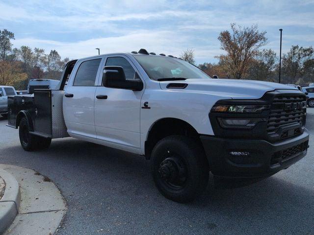 2026 RAM Ram 3500 Chassis Cab RAM 3500 TRADESMAN CREW CAB CHASSIS 4X4 60 CA