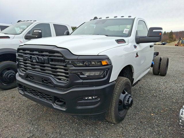 2026 RAM Ram 3500 Chassis Cab RAM 3500 TRADESMAN CHASSIS REGULAR CAB 4X4 84 CA 2026 RAM Ram 3500 Chassis Cab RAM 3500 TRADESMAN CHASSIS REGULAR CAB 4X4 84 CA
