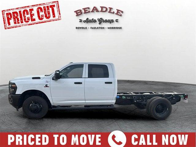 2026 RAM Ram 3500 Chassis Cab RAM 3500 TRADESMAN CREW CAB CHASSIS 4X4 60 CA 2026 RAM Ram 3500 Chassis Cab RAM 3500 TRADESMAN CREW CAB CHASSIS 4X4 60 CA