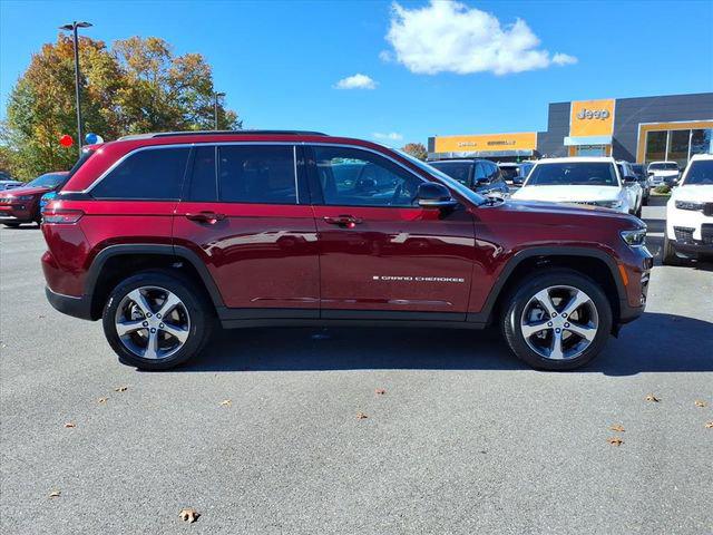 2025 Jeep Grand Cherokee GRAND CHEROKEE LIMITED 4X4