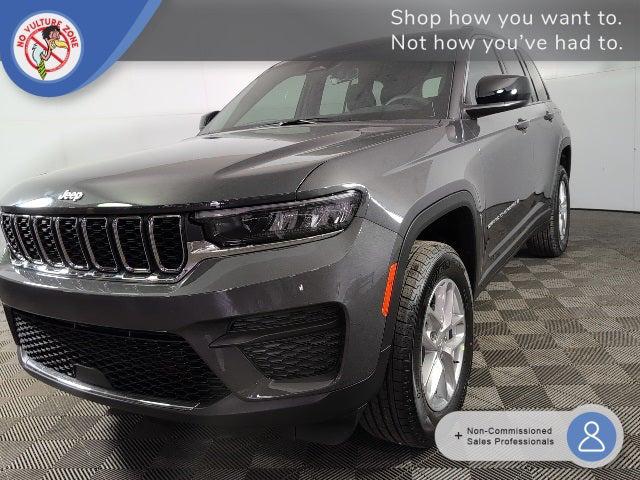 2025 Jeep Grand Cherokee GRAND CHEROKEE LAREDO X 4X4