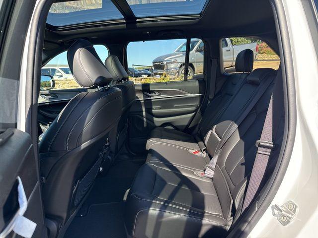 2025 Jeep Grand Cherokee Limited 4x2