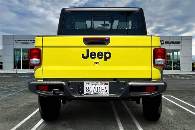 2024 Jeep Gladiator Sport