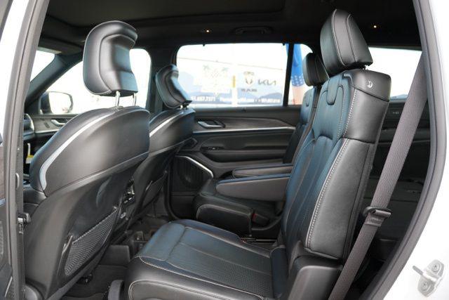 2024 Jeep Grand Cherokee L Overland 4x4