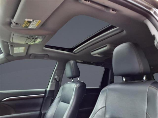 2016 Toyota Highlander Limited V6