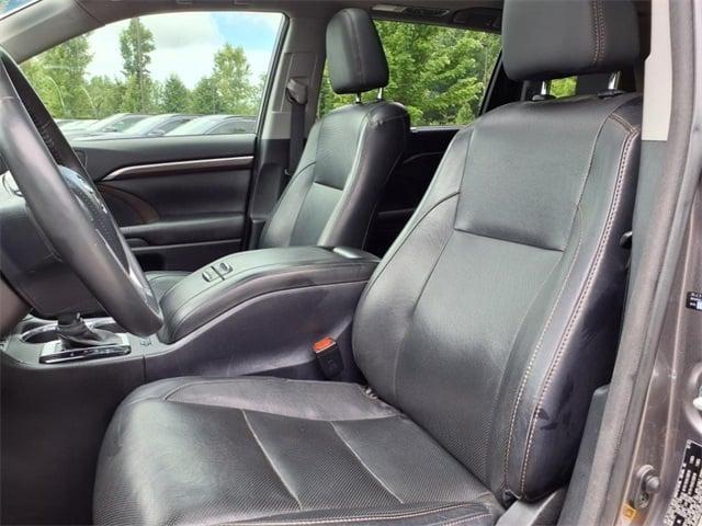 2016 Toyota Highlander Limited V6