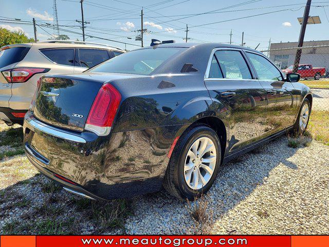 2018 Chrysler 300 Touring