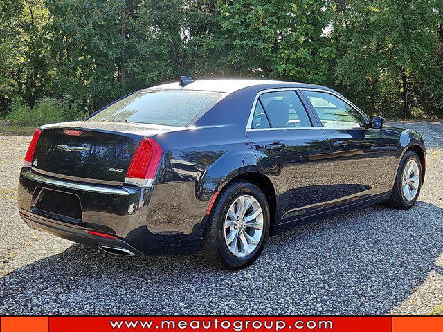 2018 Chrysler 300 Touring