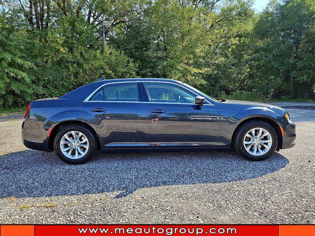 2018 Chrysler 300 Touring