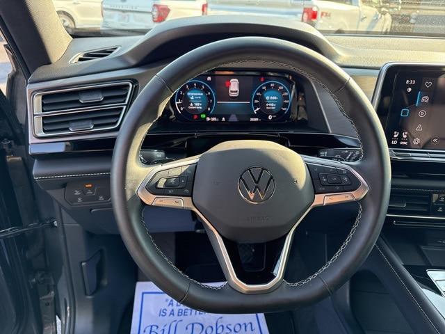 2024 Volkswagen Atlas Cross Sport 2.0T SE w/Technology