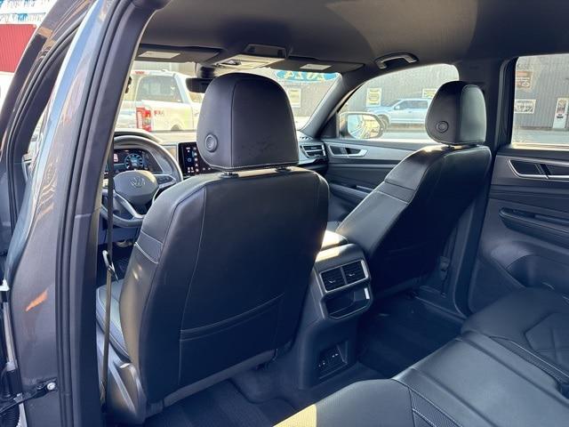 2024 Volkswagen Atlas Cross Sport 2.0T SE w/Technology