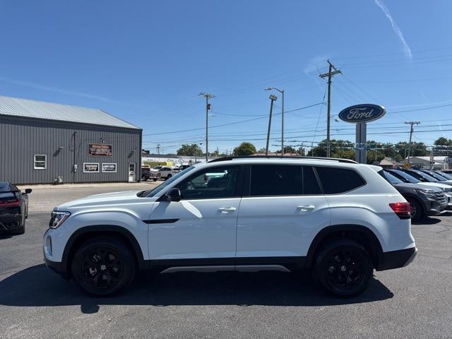 2025 Volkswagen Atlas 2.0T Peak Edition