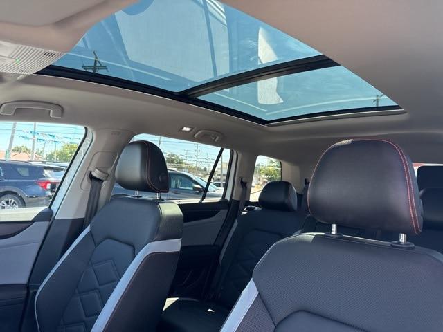 2025 Volkswagen Atlas 2.0T Peak Edition