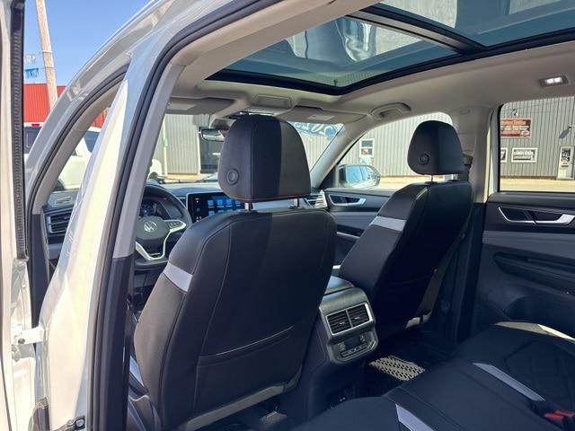 2025 Volkswagen Atlas 2.0T Peak Edition