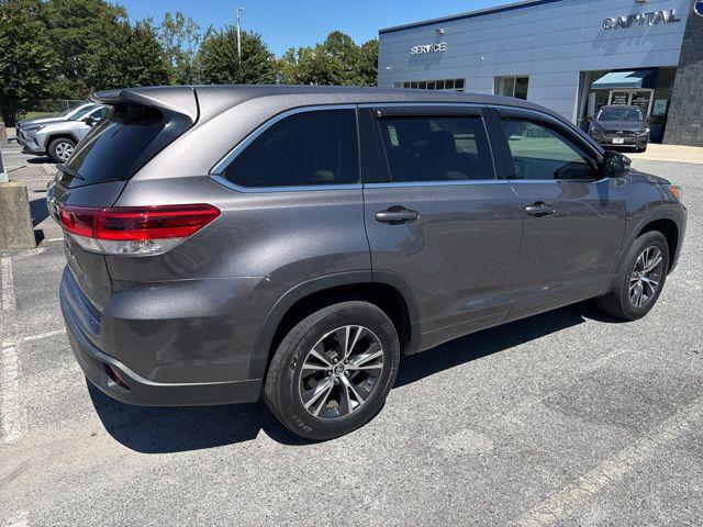 2017 Toyota Highlander LE