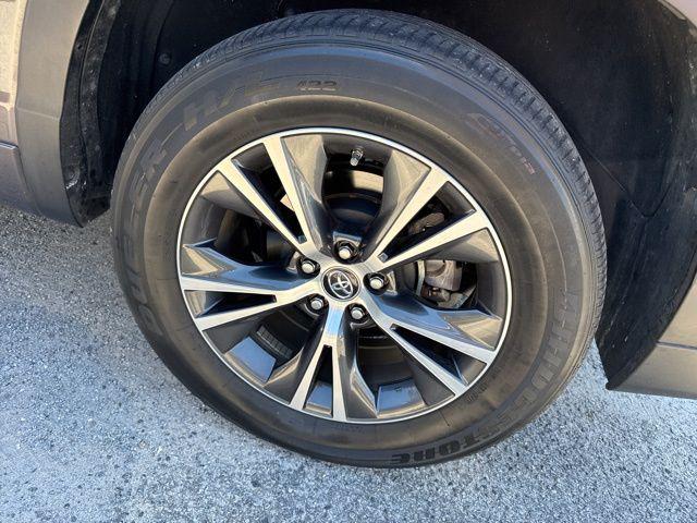 2017 Toyota Highlander LE