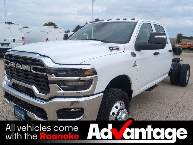 2026 RAM Ram 3500 Chassis Cab RAM 3500 TRADESMAN CREW CAB CHASSIS 4X4 60 CA 2026 RAM Ram 3500 Chassis Cab RAM 3500 TRADESMAN CREW CAB CHASSIS 4X4 60 CA